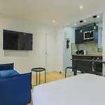 Modern Studio - 4P- Sacre-C Ur , Cleaning Included